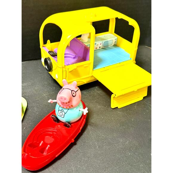 PEPPA PIG PLAY N GO CAMPERVAN tree set #1 canoe sleeping bags swing 3 figures - Picture 8 of 10